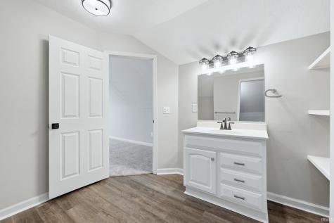 409 W Cox Drive Fort Wayne IN 46807
