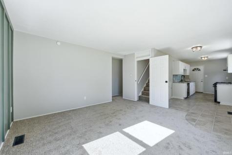 409 W Cox Drive Fort Wayne IN 46807