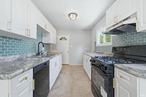 409 W Cox Drive Fort Wayne IN 46807