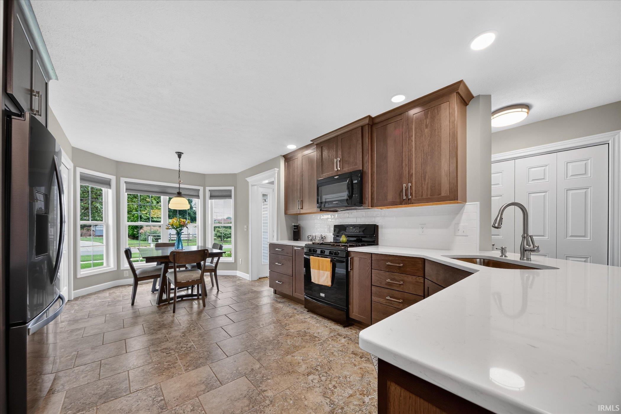 102 Livingston Bay Court Mishawaka IN 46544