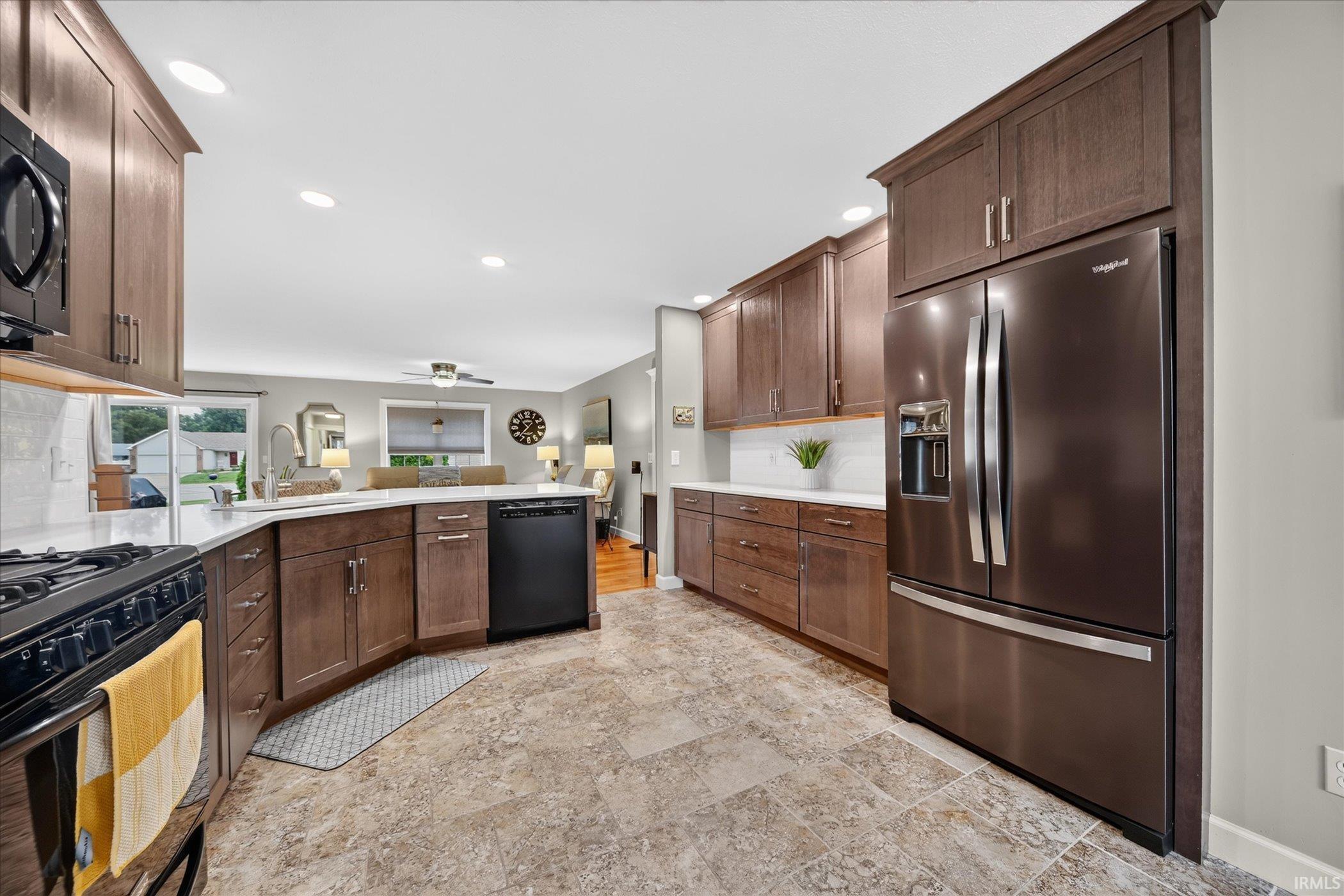 102 Livingston Bay Court Mishawaka IN 46544