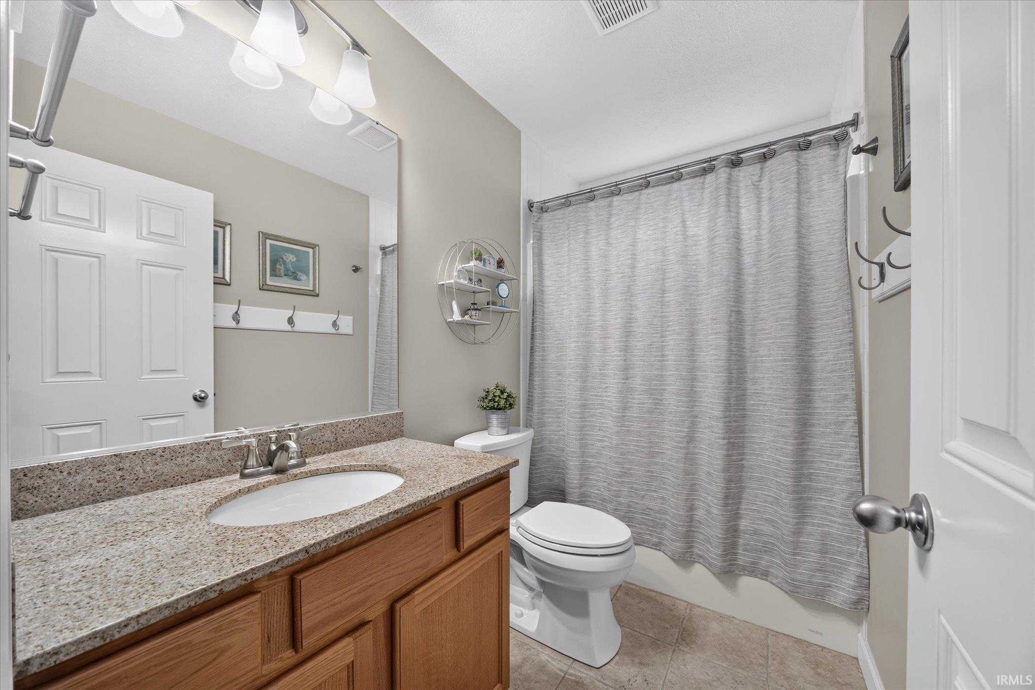 102 Livingston Bay Court Mishawaka IN 46544