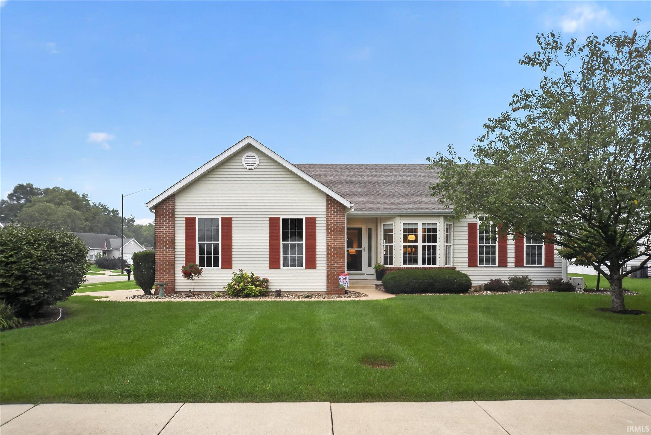102 Livingston Bay Court Mishawaka IN 46544