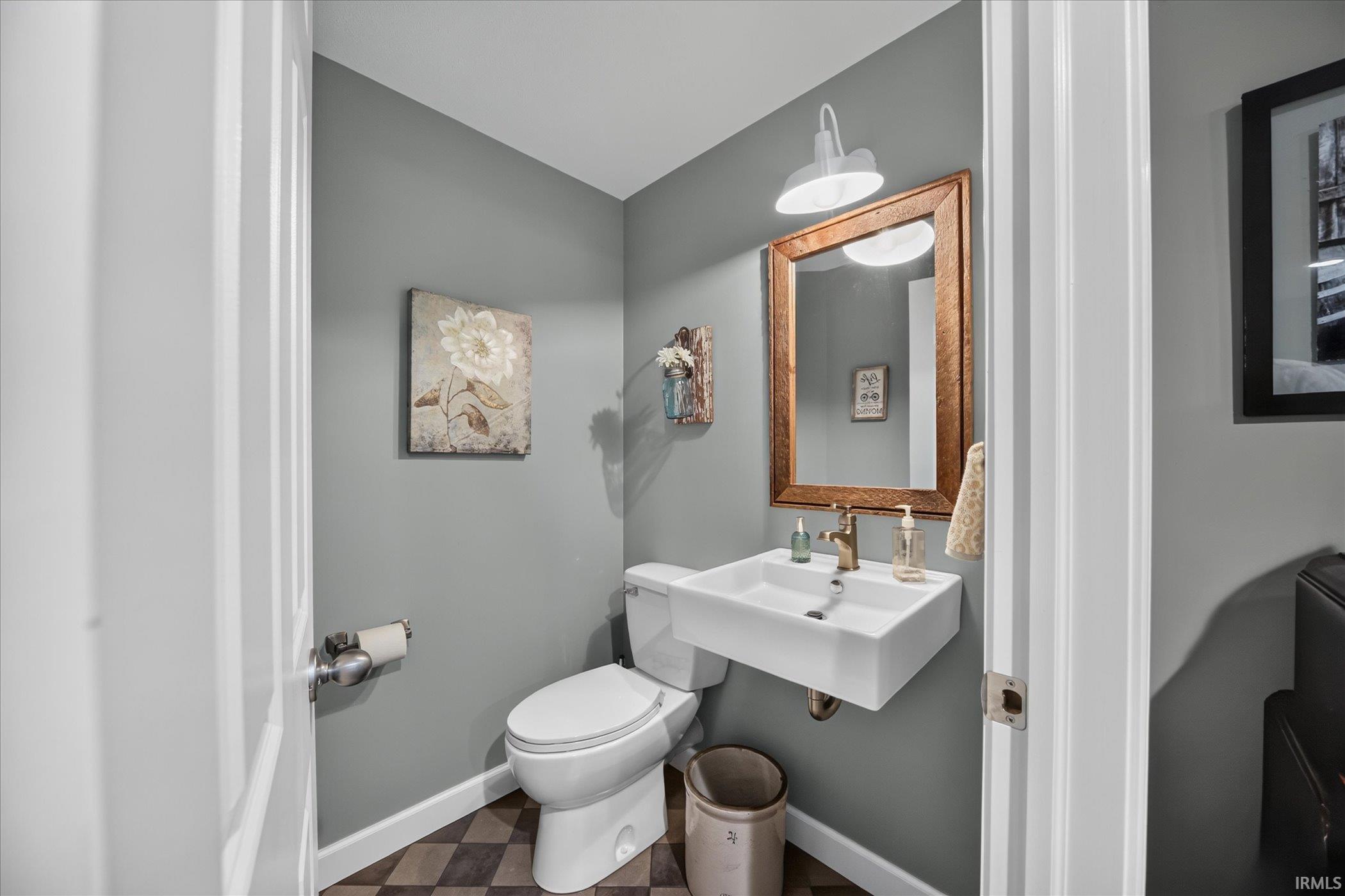 102 Livingston Bay Court Mishawaka IN 46544