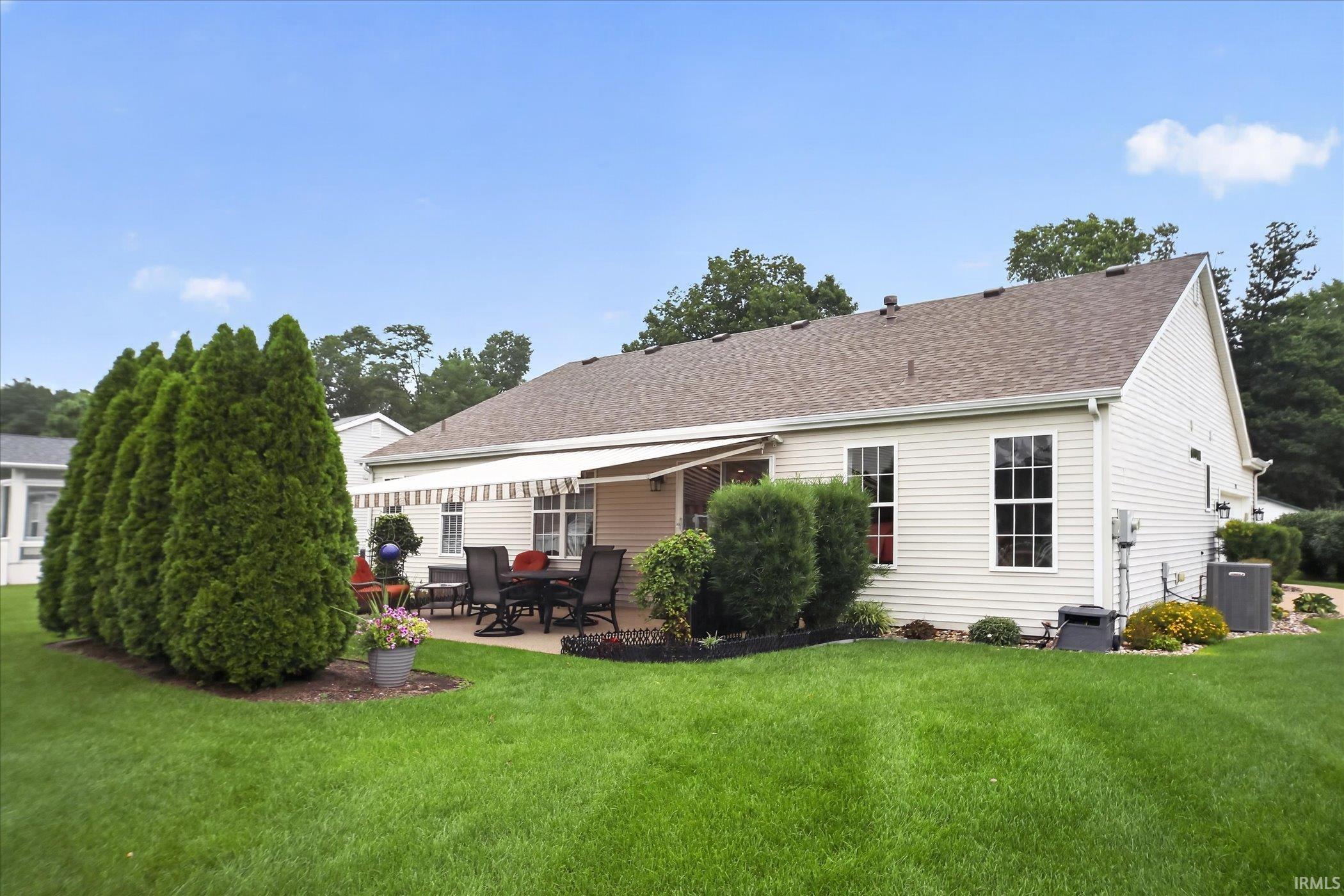 102 Livingston Bay Court Mishawaka IN 46544