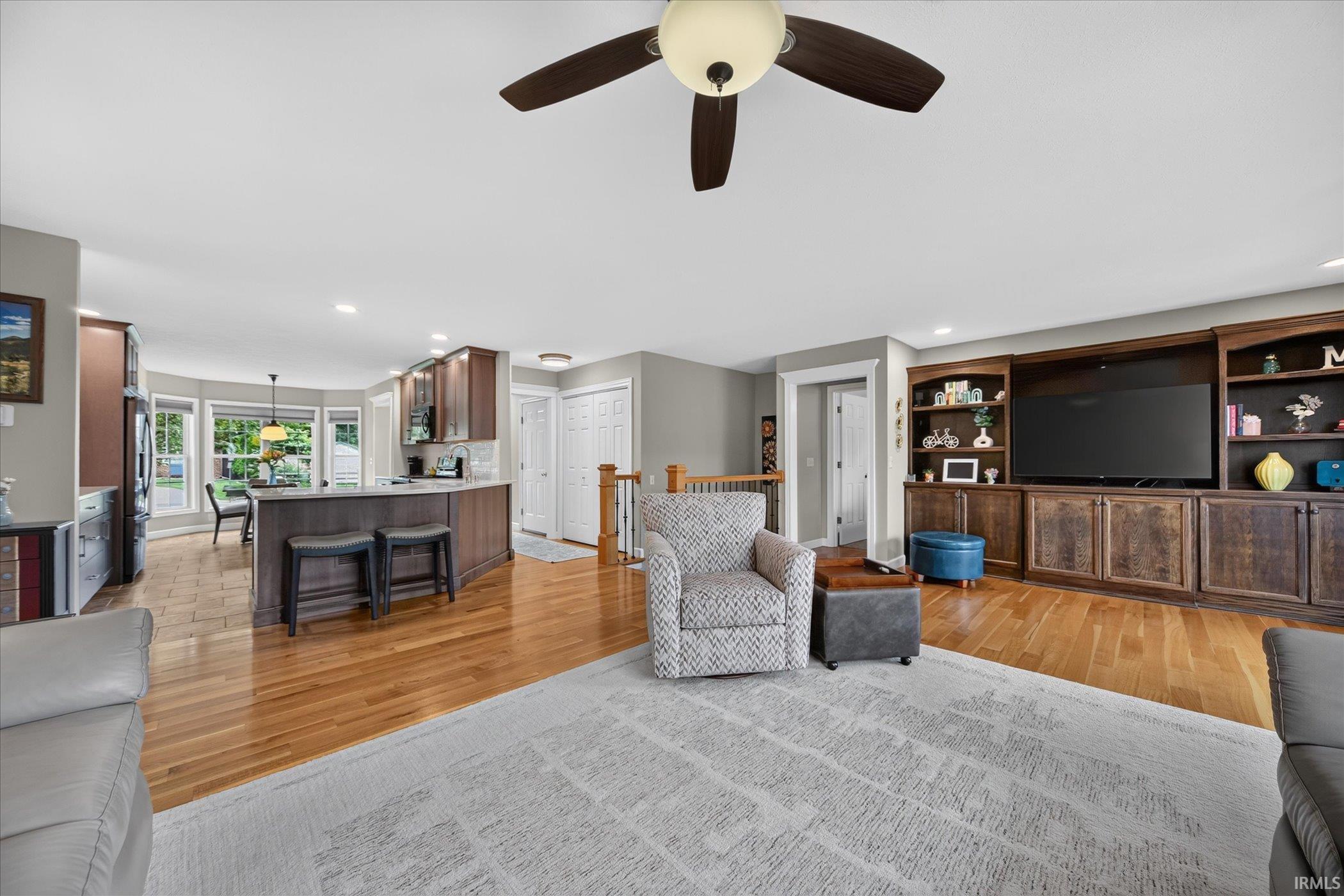 102 Livingston Bay Court Mishawaka IN 46544