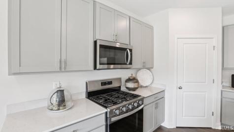718 Atilla Way Huntertown IN 46748