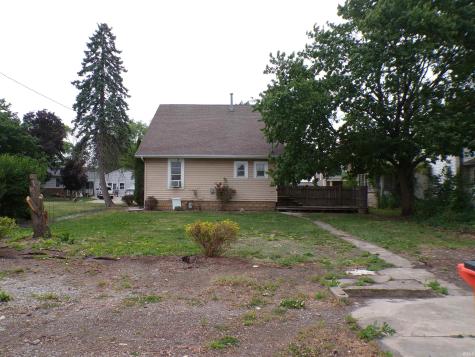 107 Dewey Street Monticello IN 47960