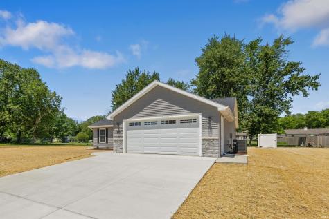 203 S Ivy Lane Butler IN 46721
