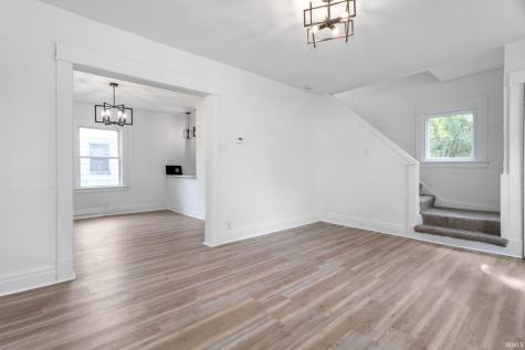 1129 Huey Street South Bend IN 46628