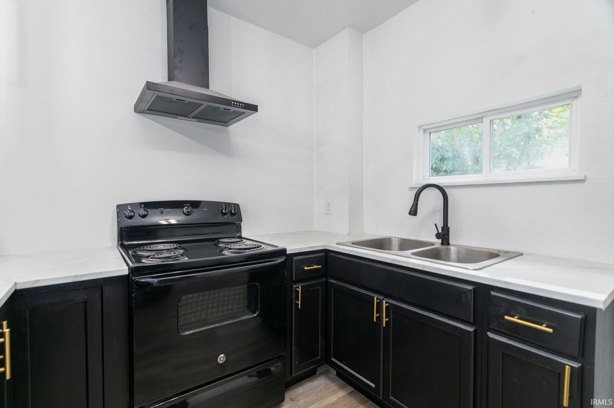 1129 Huey Street South Bend IN 46628