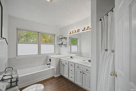 409 Castlewood Court Lafayette IN 47905