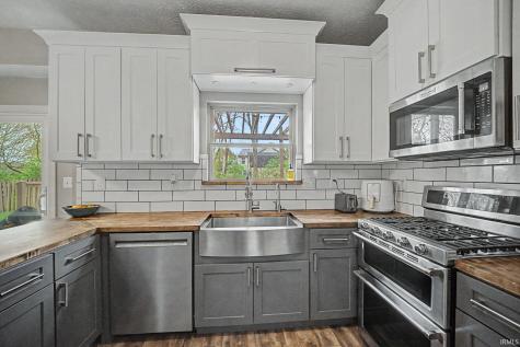 409 Castlewood Court Lafayette IN 47905