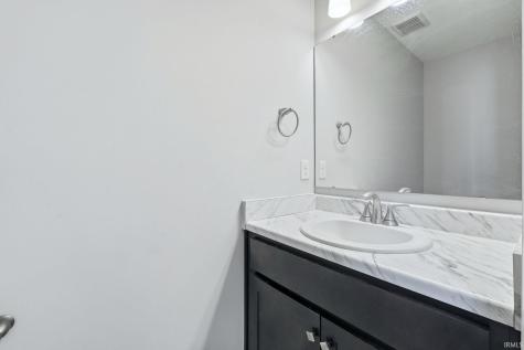 1372 Verdigris Pass Fort Wayne IN 46845