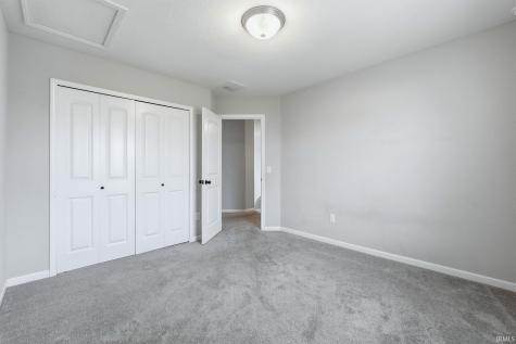 1372 Verdigris Pass Fort Wayne IN 46845