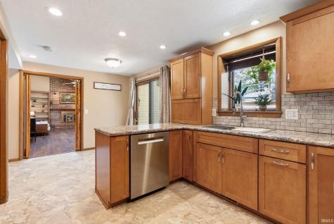 6027 Landover Place Fort Wayne IN 46815