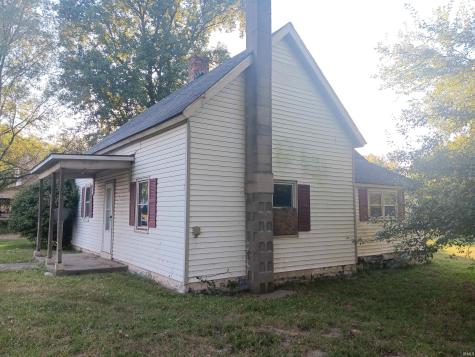 407 N Ledgerwood Street Carlisle IN 47838