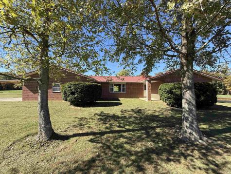 6105 N State Road 59 Linton IN 47441
