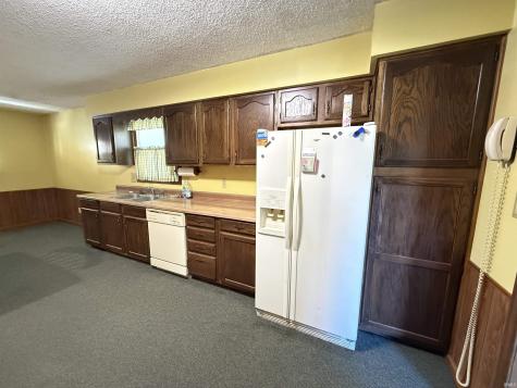6105 N State Road 59 Linton IN 47441