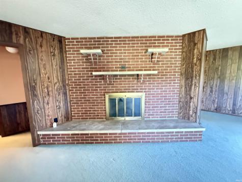 6105 N State Road 59 Linton IN 47441