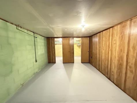 6105 N State Road 59 Linton IN 47441