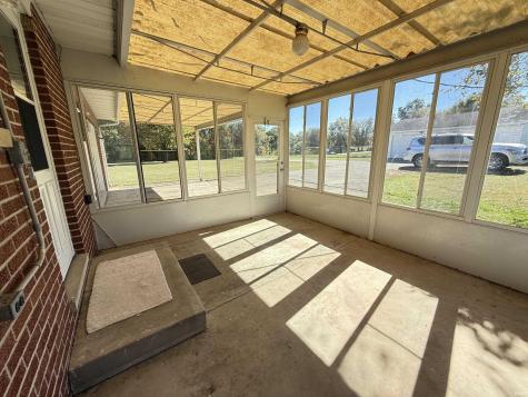 6105 N State Road 59 Linton IN 47441