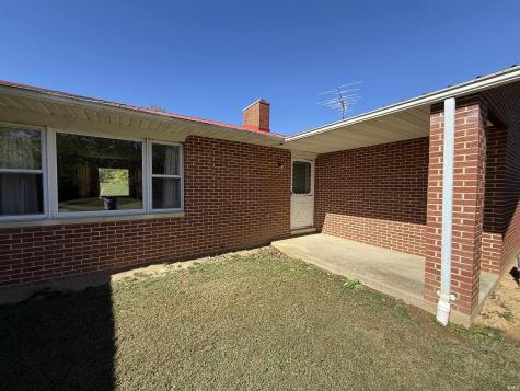 6105 N State Road 59 Linton IN 47441