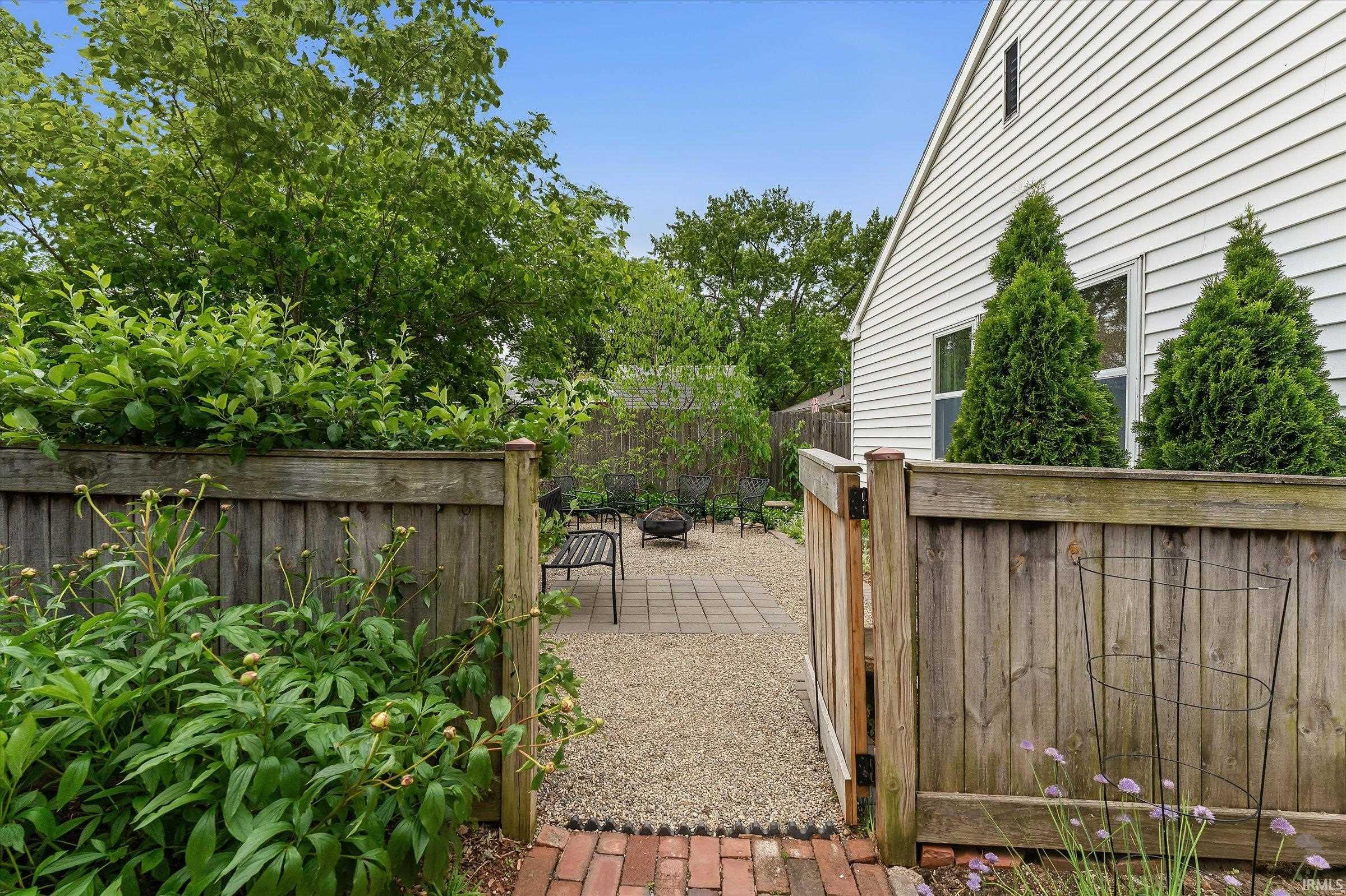710 E Eckman Street South Bend IN 46614