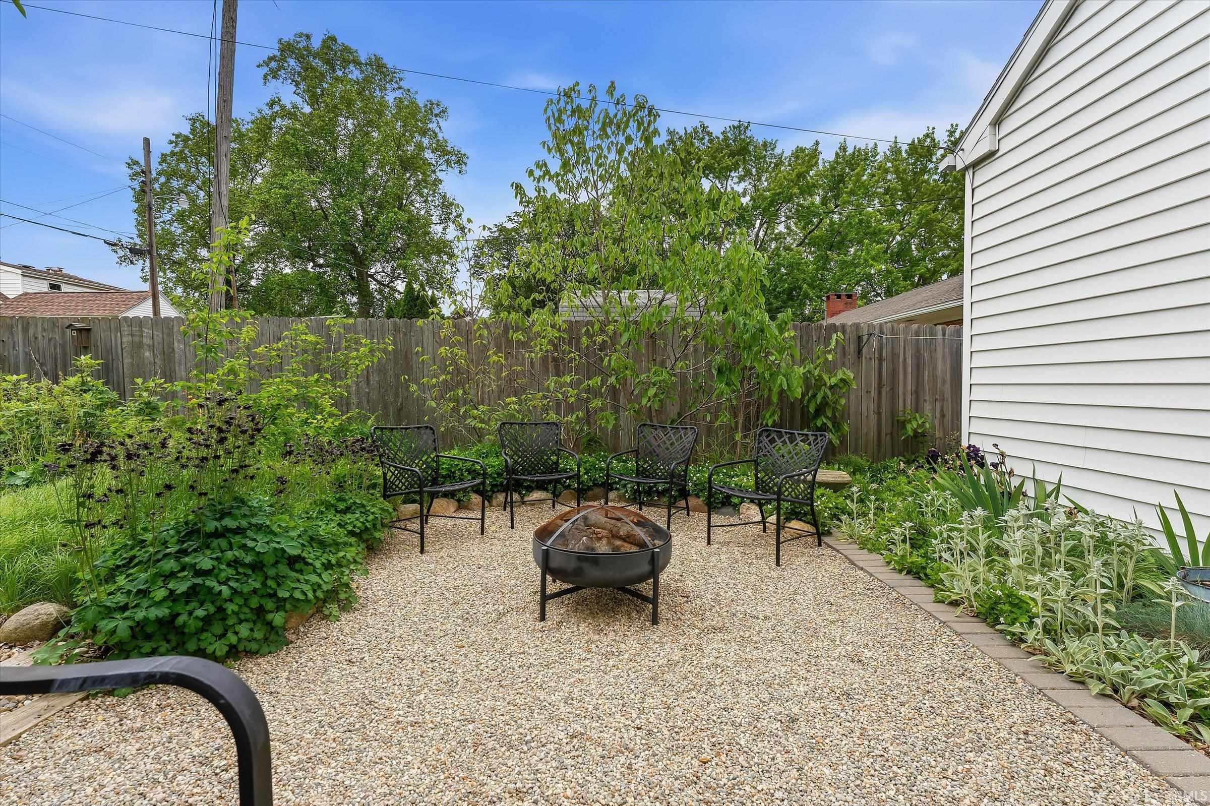 710 E Eckman Street South Bend IN 46614