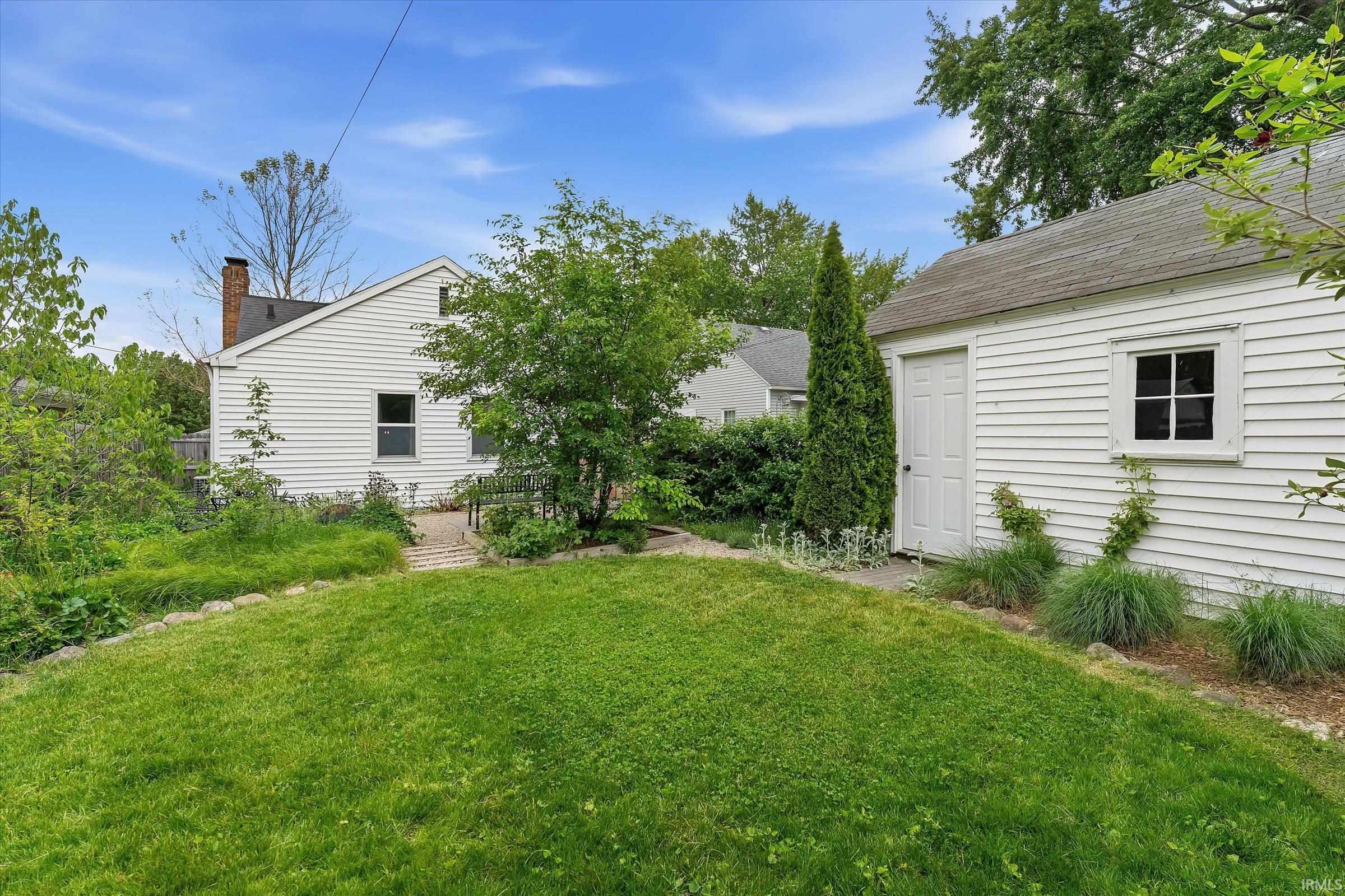 710 E Eckman Street South Bend IN 46614