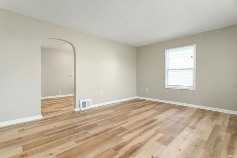 518 E Irvington Avenue South Bend IN 46614