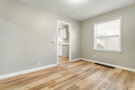 518 E Irvington Avenue South Bend IN 46614
