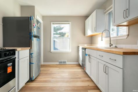 518 E Irvington Avenue South Bend IN 46614