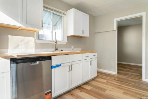 518 E Irvington Avenue South Bend IN 46614