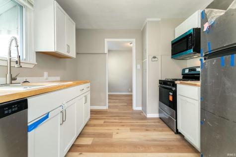 518 E Irvington Avenue South Bend IN 46614