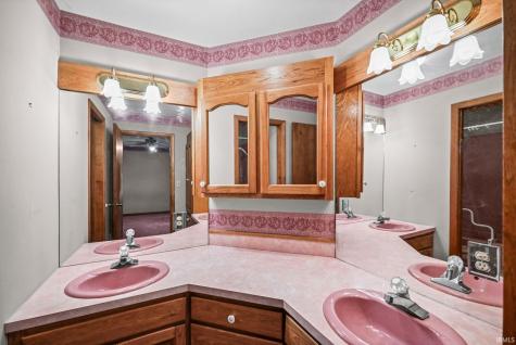 21 Stingley Drive Rossville IN 46065