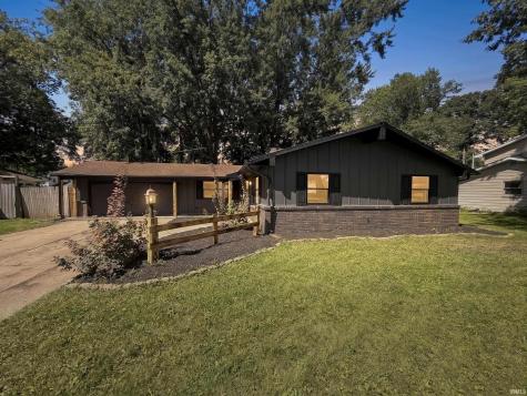 1913 Kendawa Drive Fort Wayne IN 46815