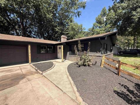 1913 Kendawa Drive Fort Wayne IN 46815