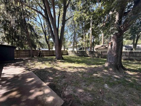 1913 Kendawa Drive Fort Wayne IN 46815
