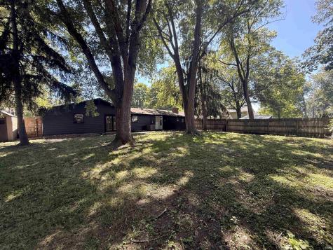 1913 Kendawa Drive Fort Wayne IN 46815