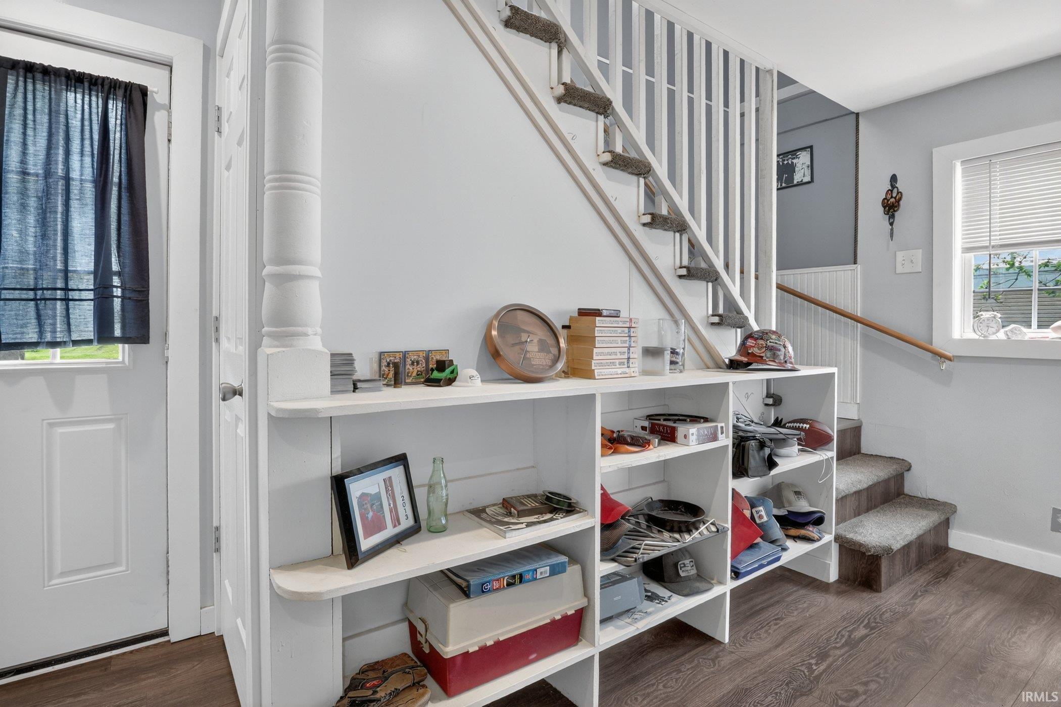 114 E Randolph Street La Paz IN 46537