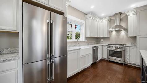 313 Lakeshore Drive Culver IN 46511