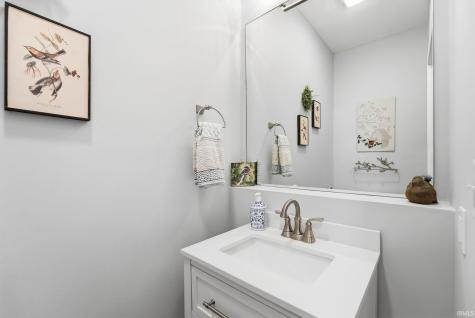 209 S Buckingham Road Yorktown IN 47396