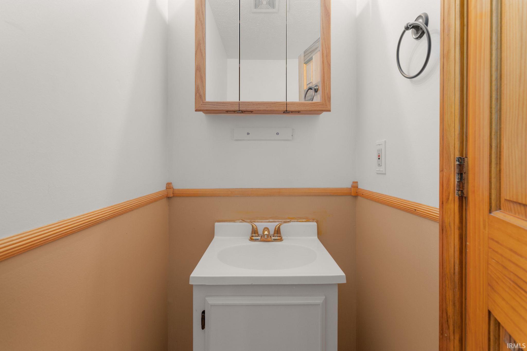 2004 N Meade Street South Bend IN 46628