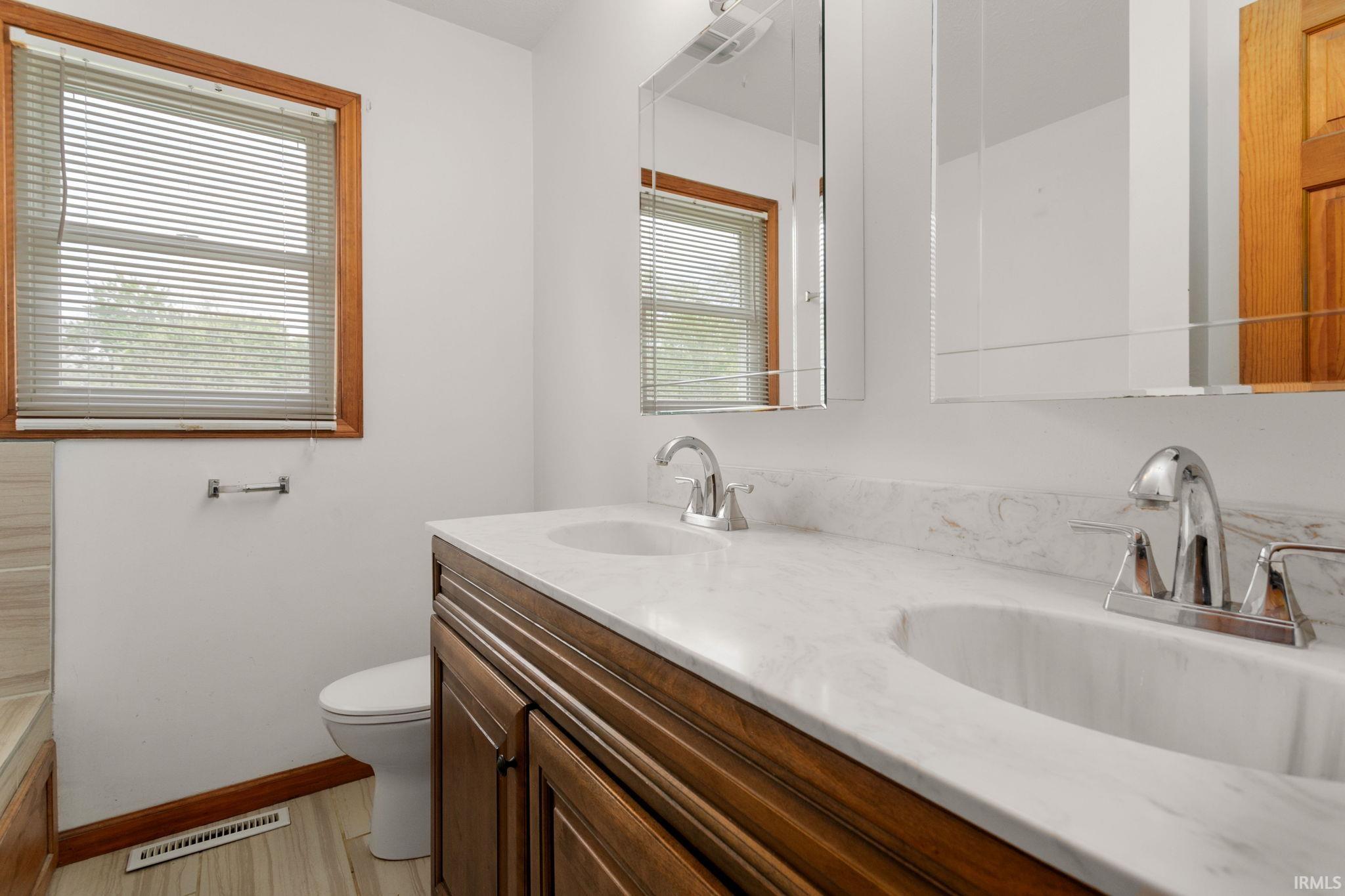 2004 N Meade Street South Bend IN 46628