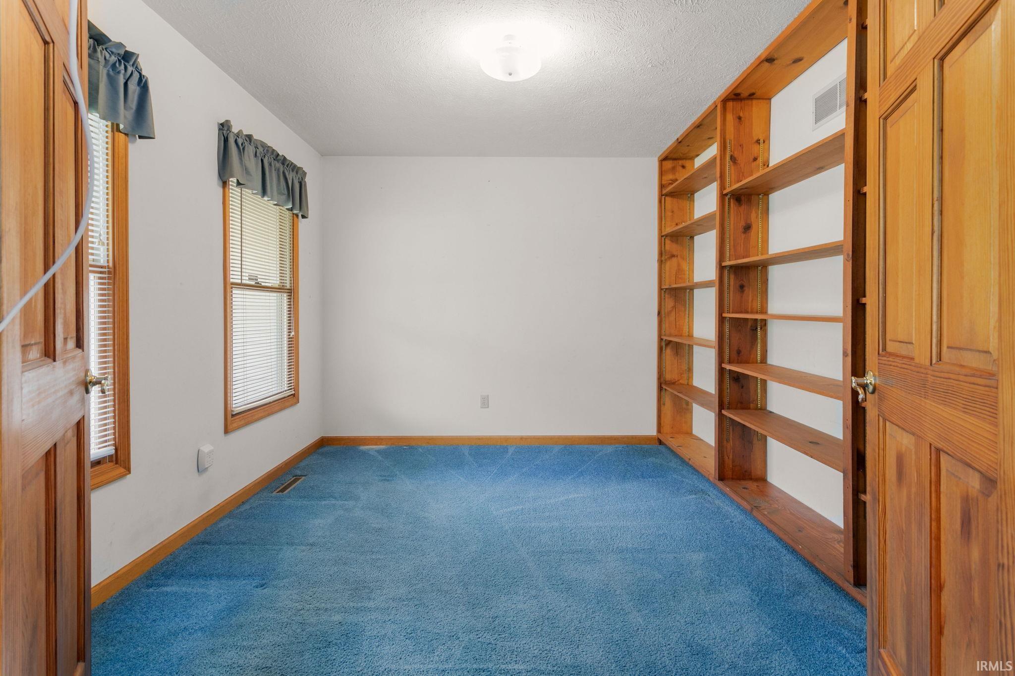2004 N Meade Street South Bend IN 46628