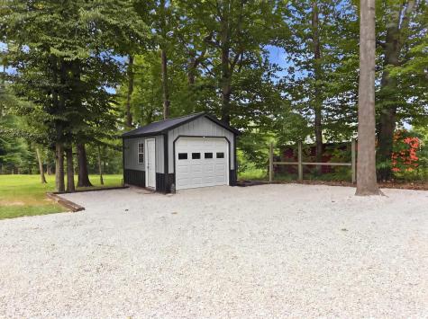 7243 N Red Hill Road Ellettsville IN 47429