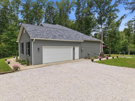 7243 N Red Hill Road Ellettsville IN 47429