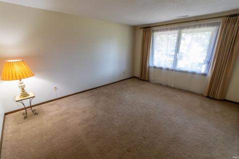 1550 Canterbury Court Huntington IN 46750