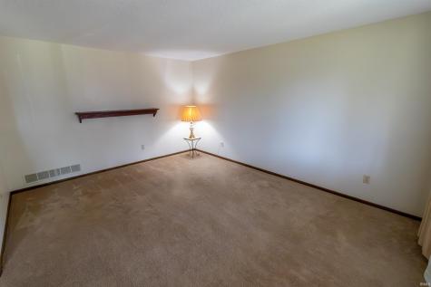 1550 Canterbury Court Huntington IN 46750